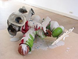 z.t. ['FISHTORY'], 2005, keramiek overgoten met gietklei, gemaakt in het EKWC,

ca. 230 liggend op de grond
PHŒBUS•Rotterdam