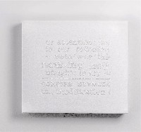 Donato Amstutz, ''nothing is ever the same twice...'' 2024-2025, borduursel op linnen, tweemaal 28,5 x35 x 4 cm. - linker deel.
PHŒBUS•Rotterdam