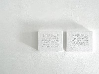 Donato Amstutz, ''nothing is ever the same twice...'' 2024-2025, borduursel op linnen, tweemaal 28,5 x35 x 4 cm.
PHŒBUS•Rotterdam
