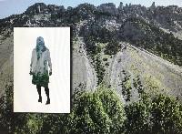 Sara Benhamou, “Keyhole” 40 x 60 cm (op dibond), 2019, liggend op een tweede foto ligt in de lade van 1 x 1.40 m.
PHŒBUS•Rotterdam