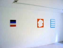 Tineke Bouma, v.l.n.r.: z.t. 2005, acryl op linnen, 35 x 30 cm.;z.t. 2000, olie/doek 55 x 48 cm. [oranje, w wolk]; z.t. 2004, latex enacryl op linnen, 60 x 45 cm.
PHŒBUS•Rotterdam