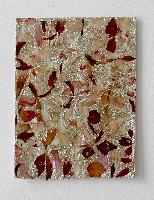 Celio Braga, z.t. (uit de series 'Vanitas'), 2017, gedroogde bloembladen en

glitter op bijsluiters, 27,5 x 20,5 cm.
PHŒBUS•Rotterdam