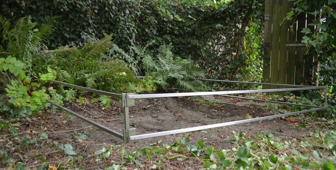 Janna Huyghe, Goudveil - installatie [zwevend, fictief terras], 2013, roestvrij staal
PHŒBUS•Rotterdam
