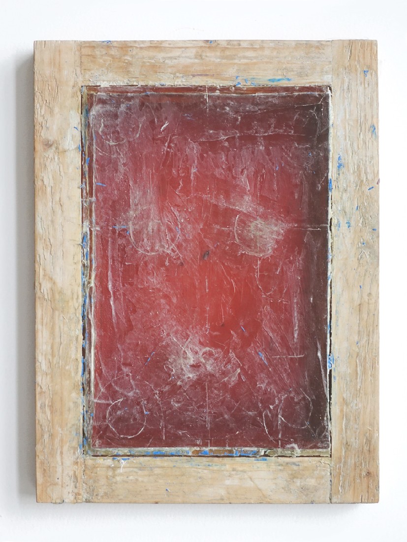 Stefan Gritsch, TOOL (Selbstportrait / friendly monkey), 2011-2017,

24 x 16, with frame 26 x 18 cm., soap/wood.
PHŒBUS•Rotterdam