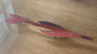 Stefan Gritsch, 'Blume', 2021, gelaagd acrylverf [liggend], 49 x 9 cm. x 2,6 mm. [zijde roodachtig]
PHŒBUS•Rotterdam