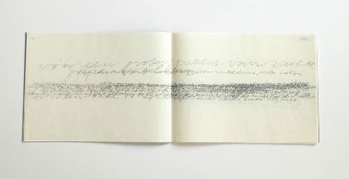 Toine Horvers, open pagina uit: 'Panorama Inis OÃ­rr', 2006, met vijftien (dubbele) paginaÂ¹s in japanse binding, papier Whenzon 30 grs., waarop geschreven tekeningen in Faber Castell 2B potlood, die een panorama van 360o in twaalf segmenten beschrijven, nederlandstalig, met omslag in grijspapier, 22 x 30 cm.
PHŒBUS•Rotterdam