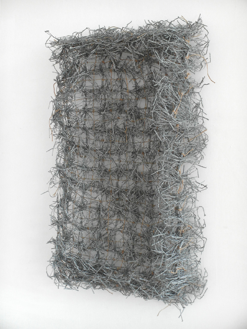 Hans Houwing, 2011, werk in kippengaas en touw, 65 x 40 x 14 cm.

(zie boek no. 22)
PHŒBUS•Rotterdam