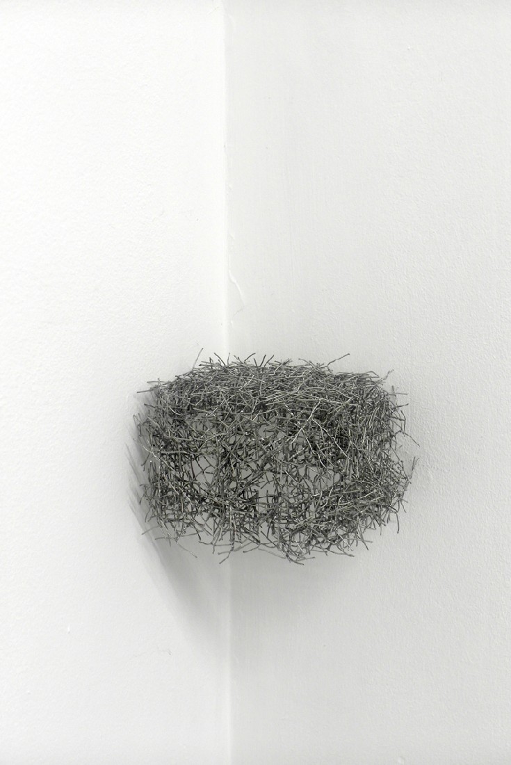 Hans Houwing, z.t. 24.10.16 [hoekwerk], kippen- en ongediertegaas,

14x14x10 cm.
PHŒBUS•Rotterdam