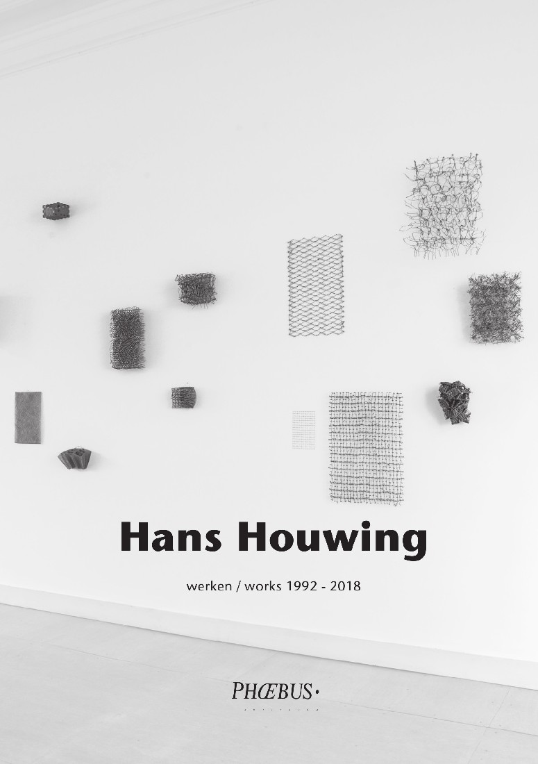 Hans Houwing, Multiple, 2002, 20 x 12,5 x 0,5 cm. Veertig kruisingen op regelmatige afstand in een stuk volière-gaas aan drie kanten losgeknipt en de draad iets naar voren gebogen, detail
PHŒBUS•Rotterdam