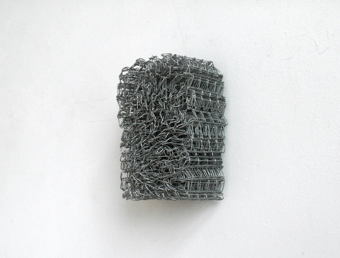 Hans Houwing, 2018, 13 x 9 x 6 cm., volière-gaas
PHŒBUS•Rotterdam