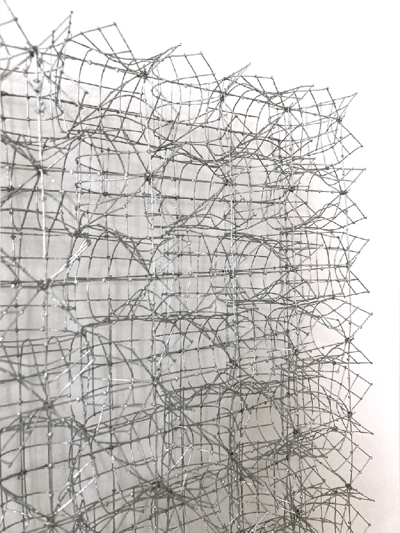 Hans Houwing, 27-7-21, 77 x 45 x 7, volièregaas [ 'kruizen en halve cylinders' ],detail
PHŒBUS•Rotterdam
