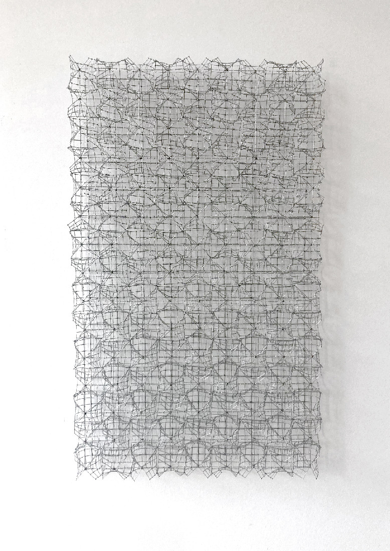 Hans Houwing, 27-7-21, 77 x 45 x 7, volièregaas [ 'kruizen en halve cylinders' ],detail
PHŒBUS•Rotterdam