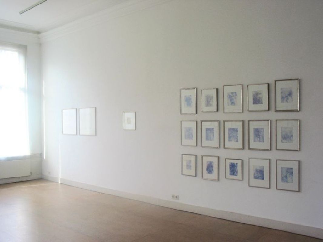 George le Roy, expositie in PHŒBUS•Rotterdam 2006, met onder meer werken op papier gemaakt met technisch tekenpotlood / water [blauwe werken]
PHŒBUS•Rotterdam