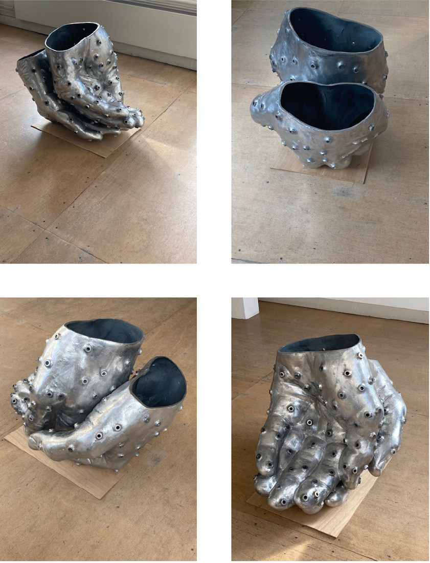 Amparo Sard, 'Hulp...', 2020, aluminiumlegering (sculptuur kan binnen en buiten geplaatst),
0.74 x 0.60 x 1.05 m., vier mogelijke opstellingen.
PHŒBUS• Rotterdam Amparo Sard, 'Hulp...', 2020, aluminiumlegering (sculptuur kan binnen en buiten geplaatst),
0.74 x 0.60 x 1.05 m., vier mogelijke opstellingen.
PHŒBUS• Rotterdam