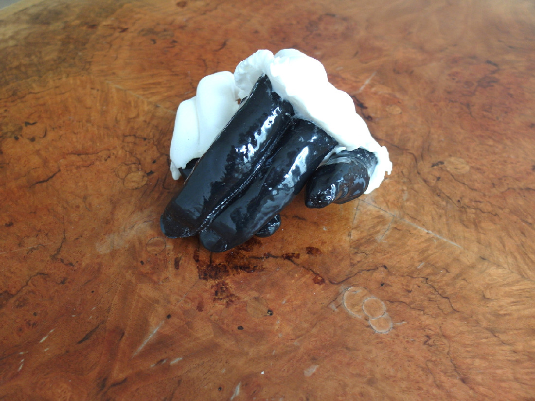 Amparo Sard, 'Precarious reactions [Half hand in/out]', 2020; polyurethane;

5 x 22 x 8 cm.
PHŒBUS•Rotterdam