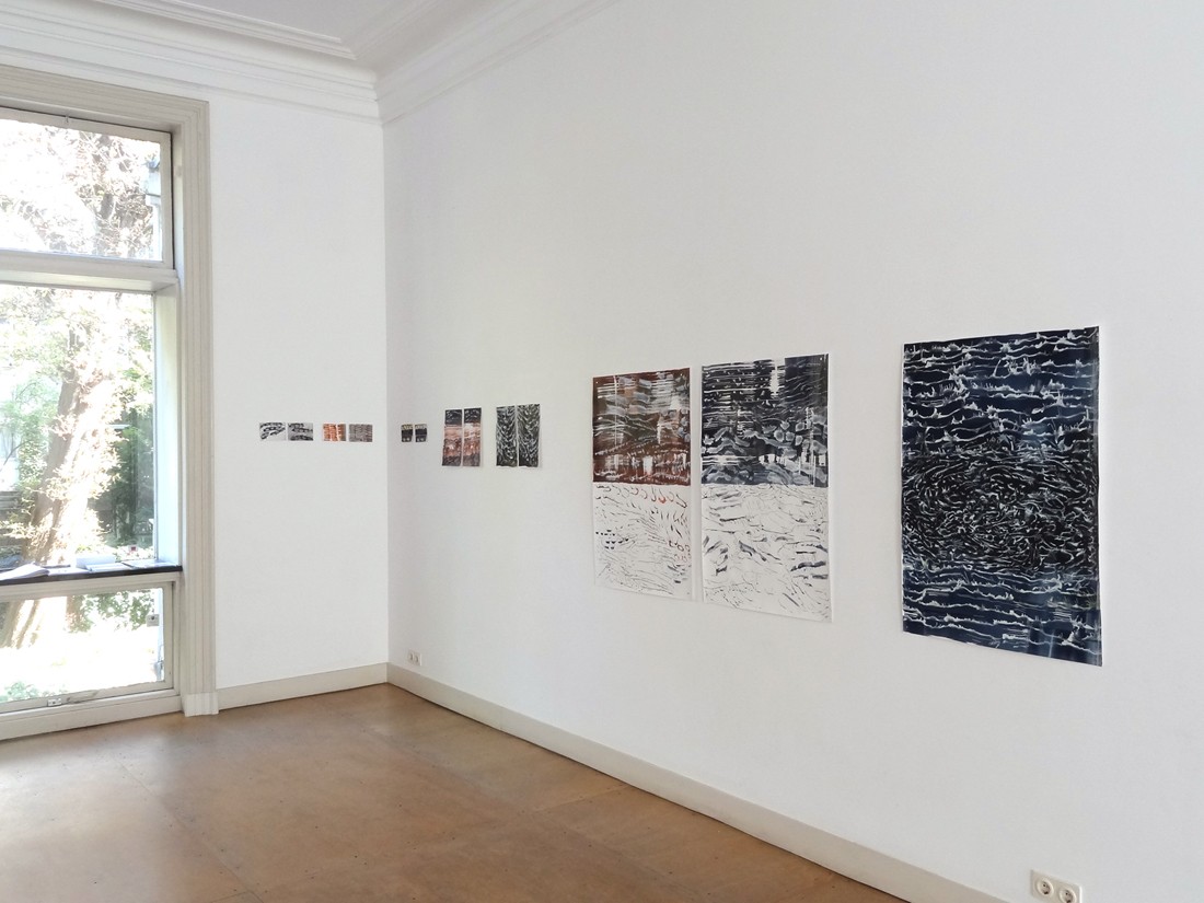 Eva-Maria Schön, expositie najaar 2013 - zwei und dazwischen met aquarellen op papier, waaronder 'Doppelstücke, die een motief herhalen en leporello's, i.e. in harmonikavorm opgevouwen boeken
PHŒBUS•Rotterdam Eva-Maria Schön, expositie najaar 2013 - zwei und dazwischen met aquarellen op papier, waaronder 'Doppelstücke, die een motief herhalen en leporello's, i.e. in harmonikavorm opgevouwen boeken
PHŒBUS•Rotterdam