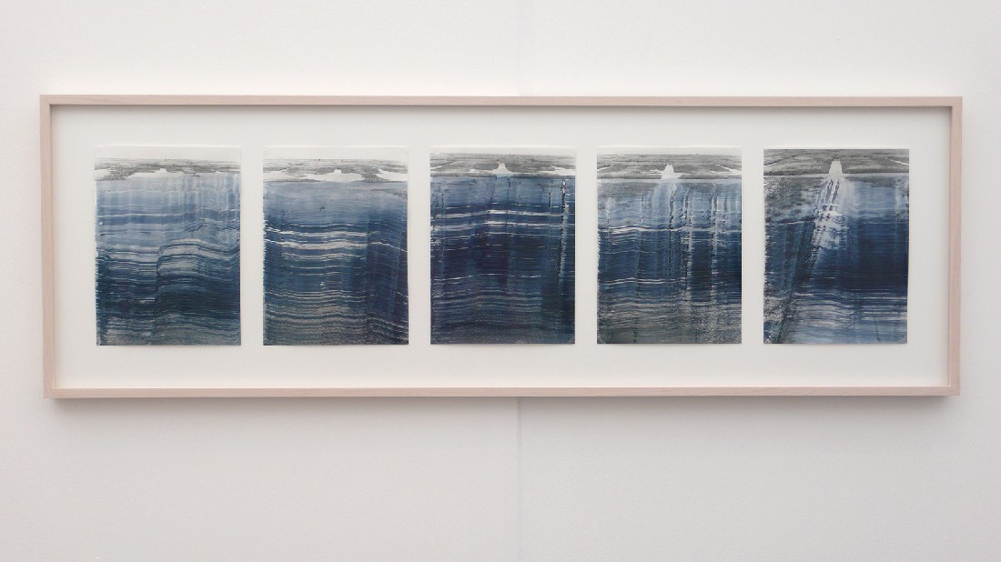 Eva-Maria Schön, overschilderingen van foto's,
horizontaal van waterlandschap van de Noordzeekust
PHŒBUS•Rotterdam Eva-Maria Schön, overschilderingen van foto's,
horizontaal van waterlandschap van de Noordzeekust
PHŒBUS•Rotterdam
