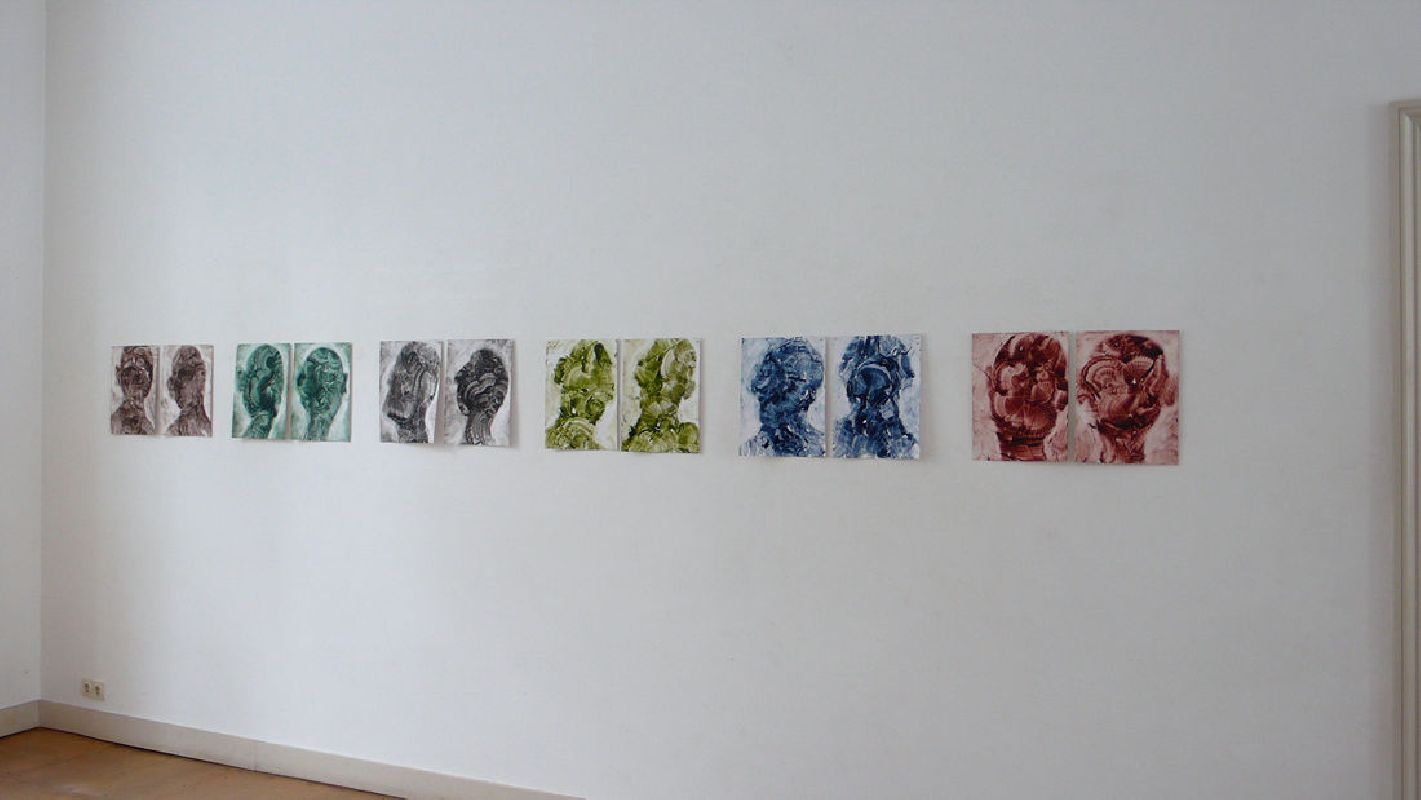 Eva-Maria Schön, zesmaal z.t. 2009 (dubbelportret), aquarel/papier,
elk tweemaal 0.40 x 0.30 m.
PHŒBUS•Rotterdam Eva-Maria Schön, zesmaal z.t. 2009 (dubbelportret), aquarel/papier,
elk tweemaal 0.40 x 0.30 m.
PHŒBUS•Rotterdam