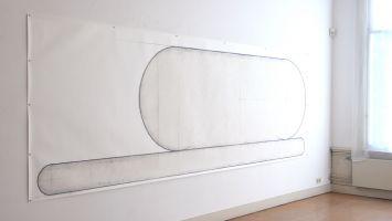 Frank Sciarone, zonder titel, 2000, potlood en pastelpotlood op papier, afm.: 150 x 445 cm.
PHŒBUS•Rotterdam