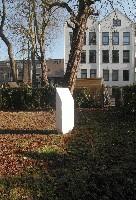 Frank Sciarone, tuin PHŒBUS•Rotterdam, A.222, 'Zenit' 2015, 1.78 x 0.65 x 0.34 m., hout, lijm en verf; voorstel voor een sculptuur in gegoten aluminum.
PHŒBUS•Rotterdam