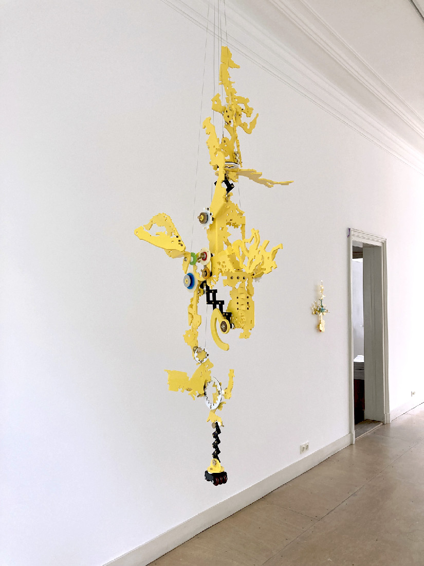 Ken'ichiro Taniguchi, 'City Study for Hiroshima, Japan', 2020, approx. 1 / 15,000 scale.
Compressed PVC, Brass, Steel, Hinges, Wood, Acrylic plate, Rotatable devices,
Caster 2.56 x 2.08 x 1.03 m.
PHŒBUS•Rotterdam Ken'ichiro Taniguchi, 'City Study for Hiroshima, Japan', 2020, approx. 1 / 15,000 scale.
Compressed PVC, Brass, Steel, Hinges, Wood, Acrylic plate, Rotatable devices,
Caster 2.56 x 2.08 x 1.03 m.
PHŒBUS•Rotterdam