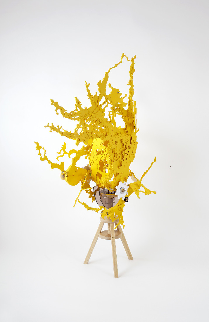 Ken'ichiro Taniguchi, Melkkoppad I #2 [Medaillions], 2022, Compressed PVC, Brass, Steel, Hinges, Acrylic plate, hxø ca. 1.50 x 1 m. 
PHŒBUS•Rotterdam