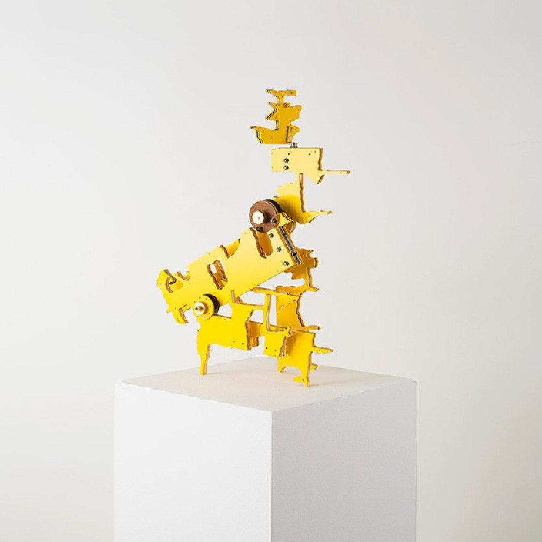 Ken'ichiro Taniguchi, werk gebaseerd op hecomi (vindplaats/slijtageplek)
in de Chloorstraat, Delft.
PHŒBUS•Rotterdam Ken'ichiro Taniguchi, werk gebaseerd op hecomi (vindplaats/slijtageplek)
in de Chloorstraat, Delft.
PHŒBUS•Rotterdam