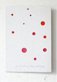 Bernard Villers, ''Je cherche un rose'', 2009, geperforeerd papier, collage, pigmenten,

h ca. 16 cm.
PHŒBUS•Rotterdam