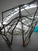 Josua Wechsler, 'Parts of Pieces', dit werk in takken, klei/plasticine: hxbxl 4x5x16 m.
PHŒBUS•Rotterdam